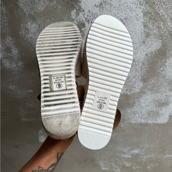 Soda women’s espadrille wedges - Picture 3 of 4